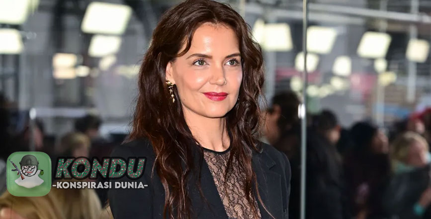 Kehamilan Palsu Katie Holmes, Menikah Karena Perjanjian Kimpoi