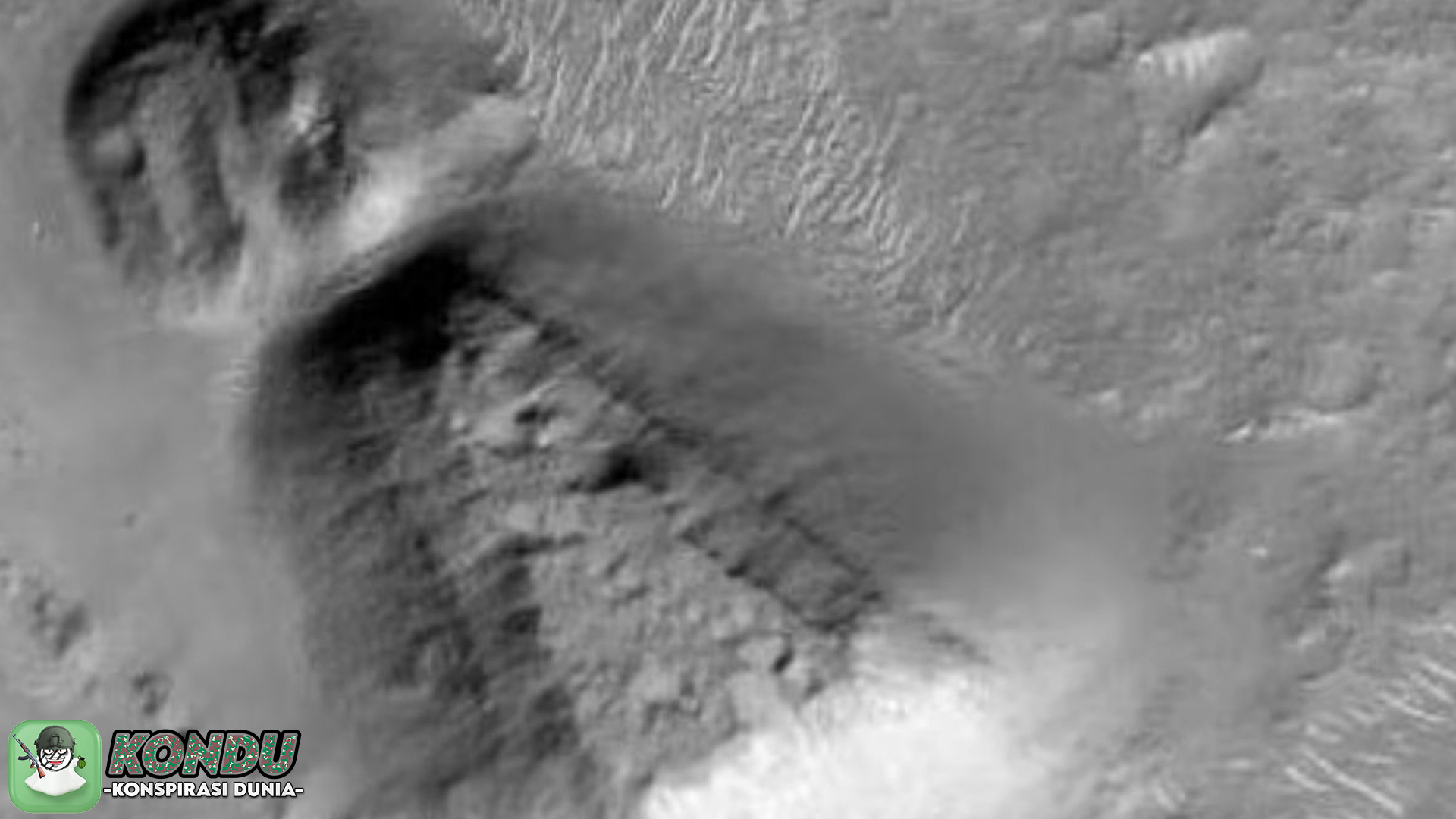Penemuan Struktur Persegi di Mars, Muncul Teori Konspirasi Baru