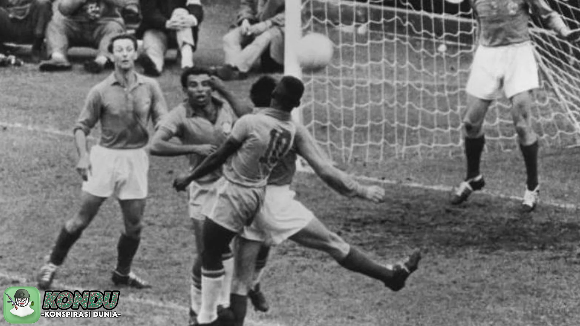 Sepak Bola Dunia, 5 Teori Konspirasi Terkenal Termasuk Piala Dunia