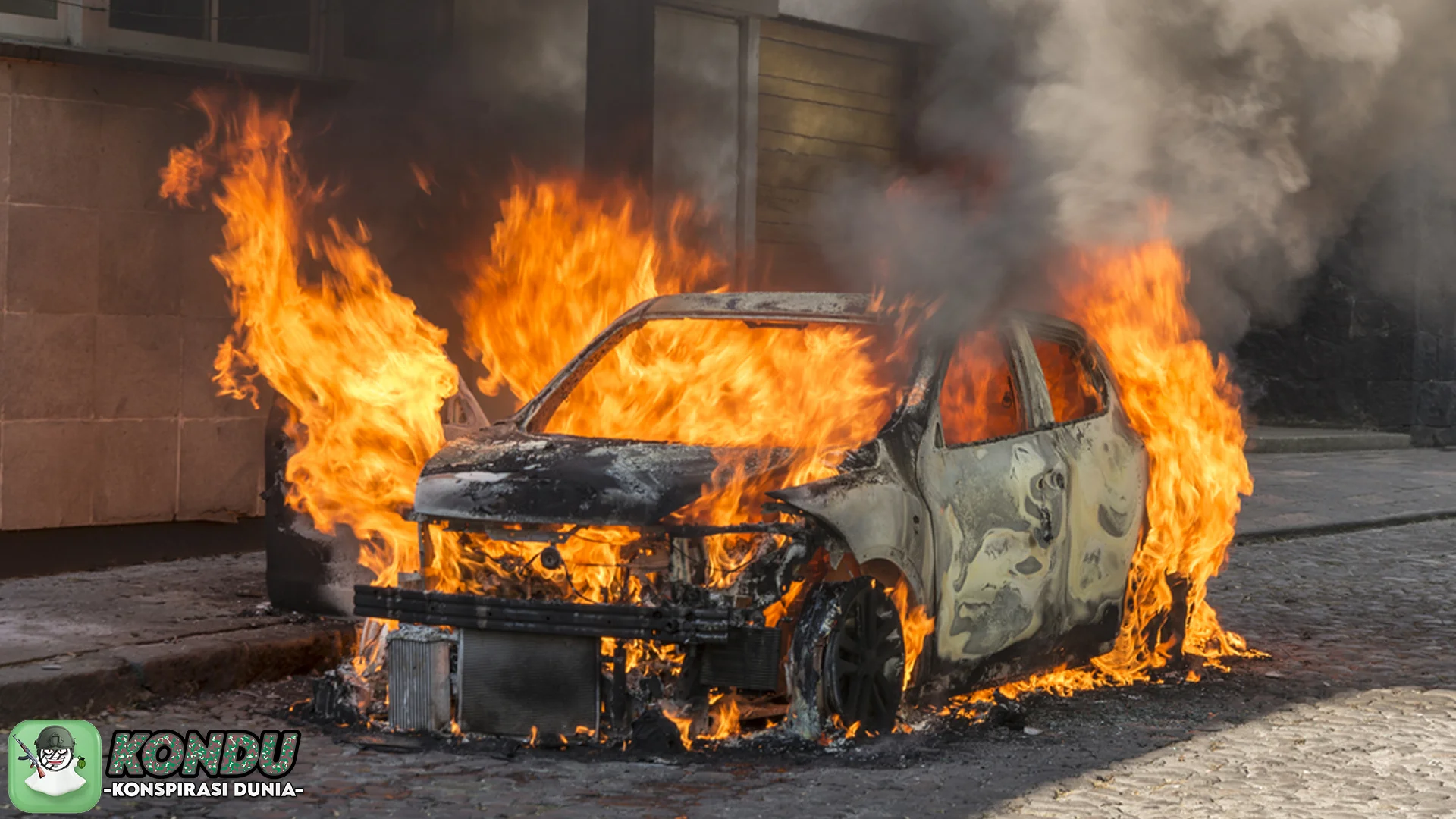 Bukti 4 Konspirasi Bisa Memicu Mobil Terbakar Misterius
